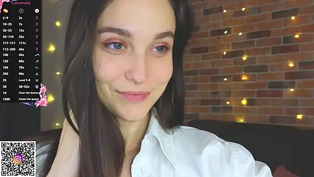 SoftieDream live sex cam