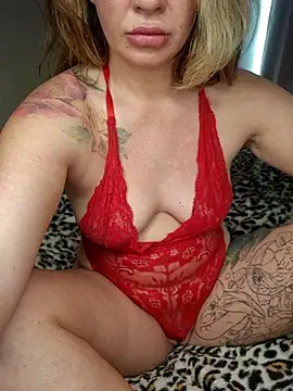 Just_peaches_not_cream live sex cam