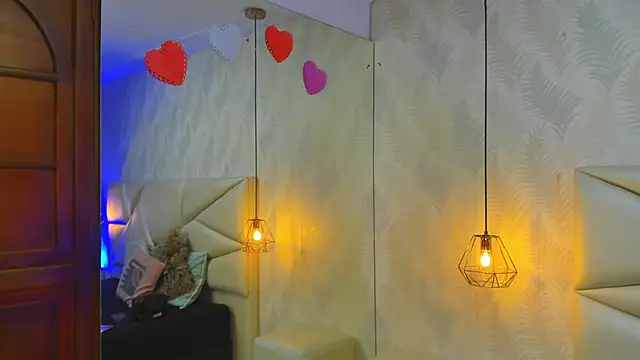 laurettedela_rouse live sex cam