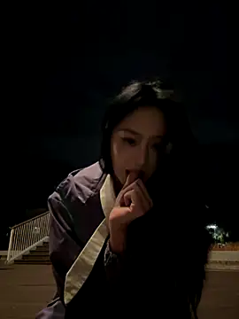 so-linger live sex cam