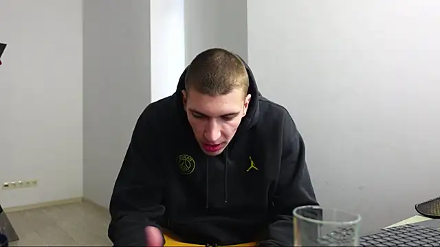 Ryan_Dozer live sex cam