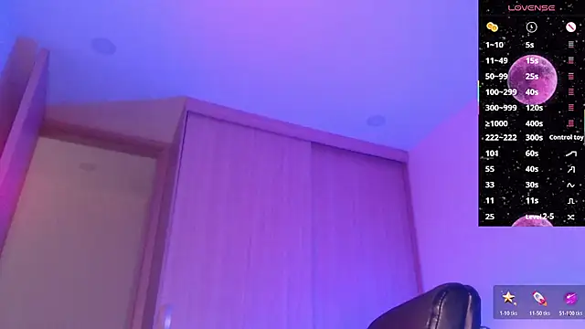 SASSYBlTCH live sex cam