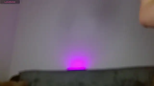 IvyClouds live sex cam