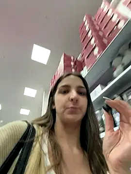 DoriDeluxe66 live sex cam