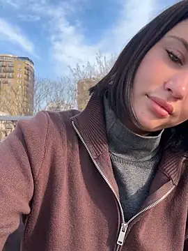 KikiWatson live sex cam