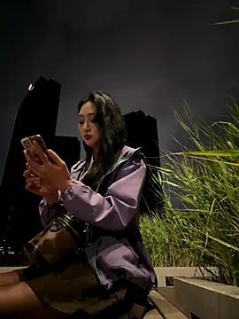 so-linger live sex cam