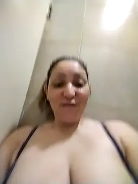 Lunita86 live sex cam