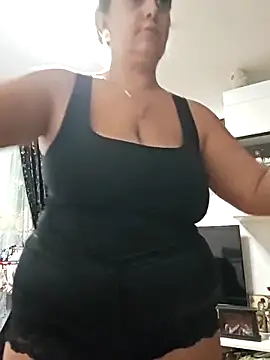 AvaDivaMilf live sex cam