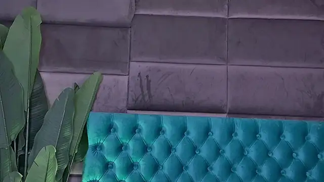 SecretSienna live sex cam