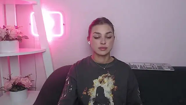 MilanaAngelAs live sex cam