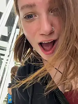 lucy-joy live sex cam