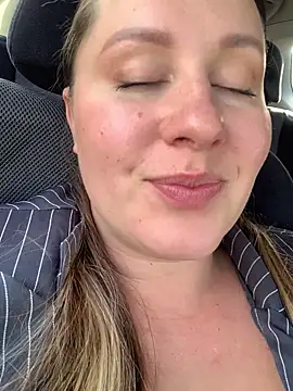 Mona_Plus live sex cam