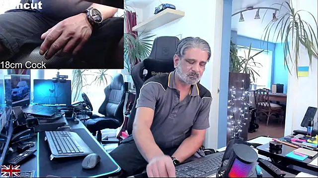 OnlineBossUK live sex cam