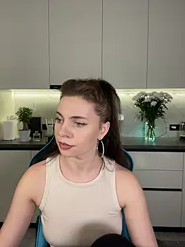 CurlyLara live sex cam