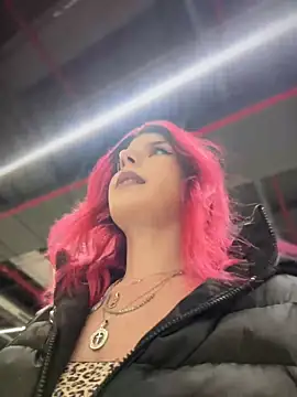 RiriRoseey live sex cam