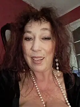 GypsyEsmeralda live sex cam