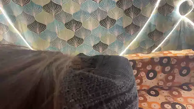 shuhana_ live sex cam