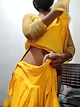 Cute-Naavya live sex cam
