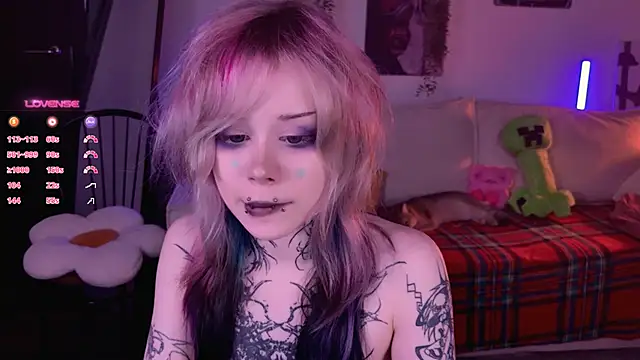 Lollyshy live sex cam