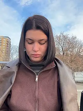 KikiWatson live sex cam