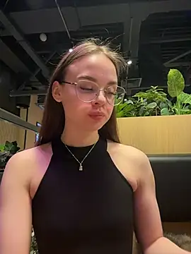 KristiRich live sex cam