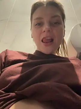 ValenciaShock live sex cam