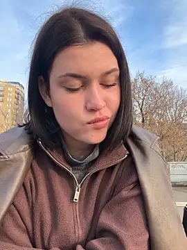 KikiWatson live sex cam