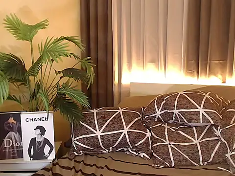 UrGoddess_Sofia live sex cam