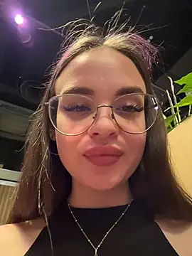 KristiRich live sex cam