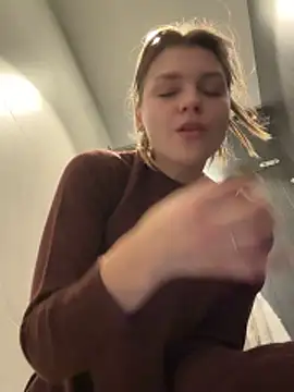 ValenciaShock live sex cam