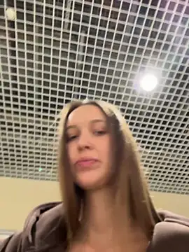 ElliRose live sex cam