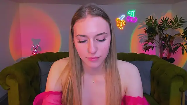 sassy_cutie live sex cam