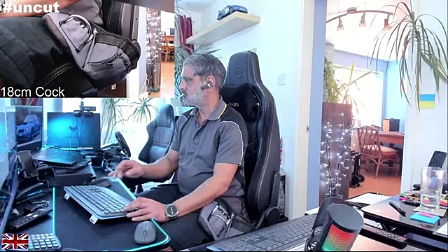 OnlineBossUK live sex cam