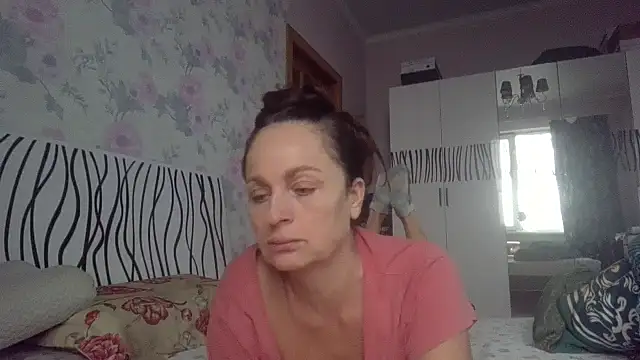 LindaStarS live sex cam