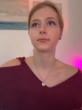 LunaRase live sex cam