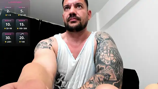 musclemonster31 live sex cam