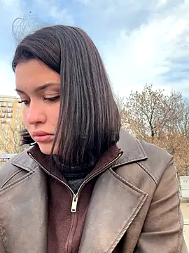 KikiWatson live sex cam