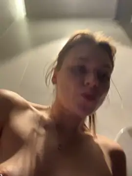 ValenciaShock live sex cam