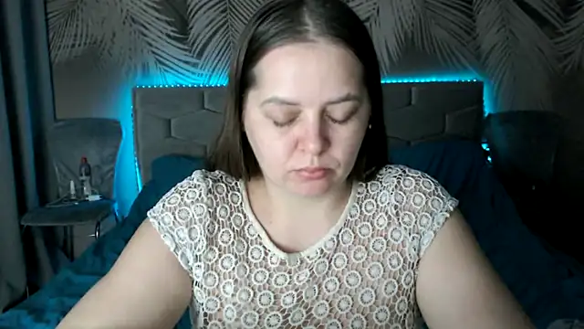 uliastar live sex cam