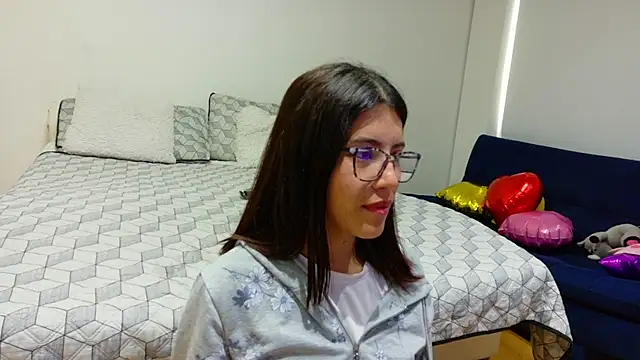 _lucysmith live sex cam