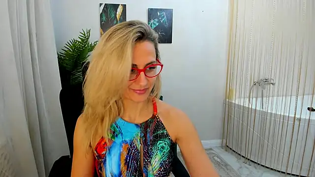 MuseOfStage live sex cam