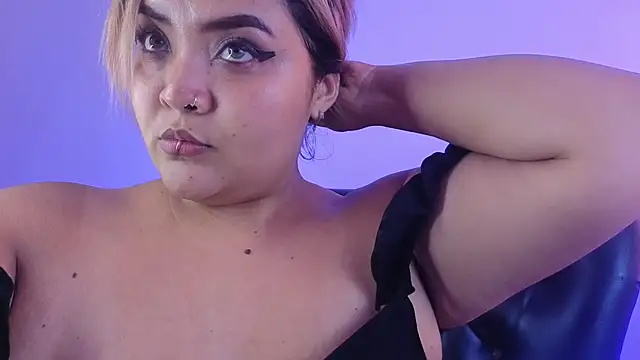 Agatha_humidity live sex cam