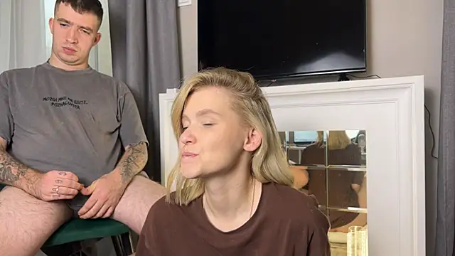 Adelovenick live sex cam