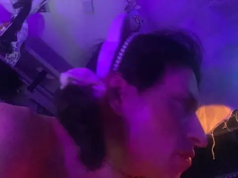 gurlnips live sex cam