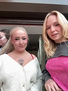 RollDolls live sex cam