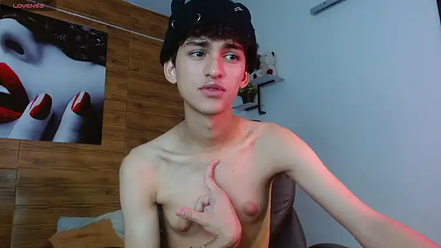 Michaelkoiv live sex cam