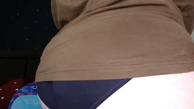 ToxicLilly live sex cam