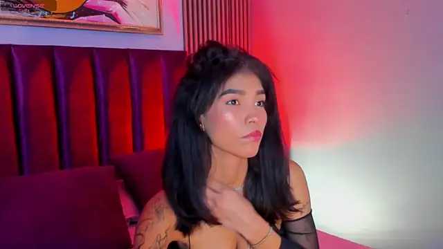 LauraAristizabal live sex cam