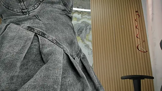 Lili_16 live sex cam