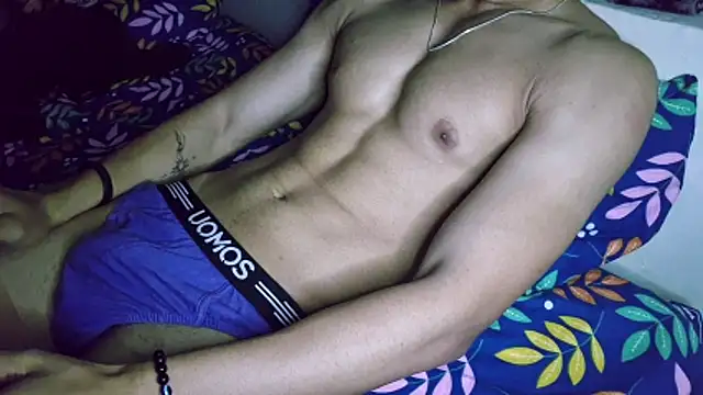 hot_hunk_boy live sex cam